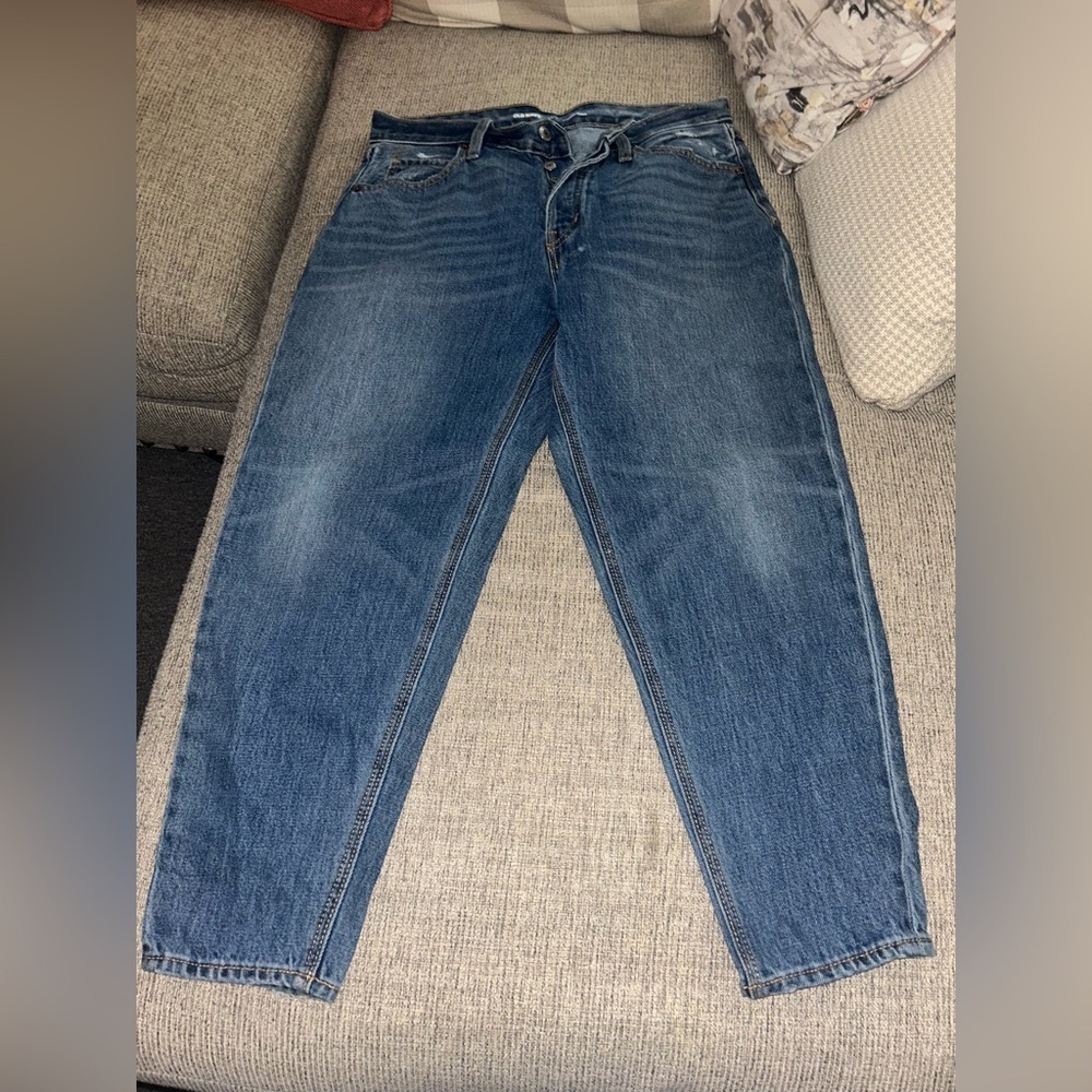 Old Navy Women's Relaxed Jeans in Blue - Picture 1 of 5